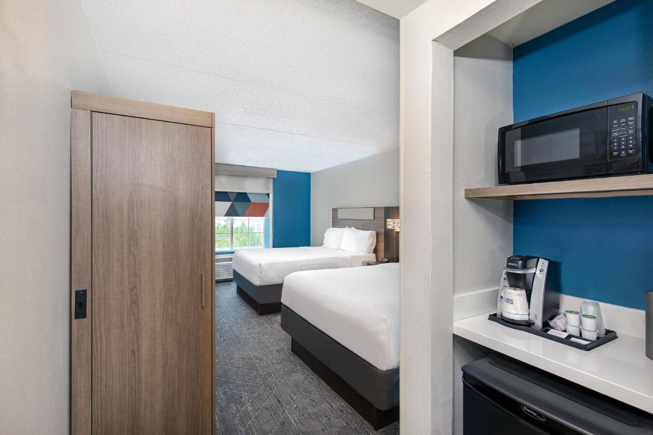 Holiday Inn Express & Suites Columbus At Northlake By Ihg Eksteriør billede