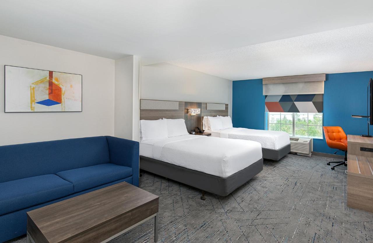 Holiday Inn Express & Suites Columbus At Northlake By Ihg Eksteriør billede