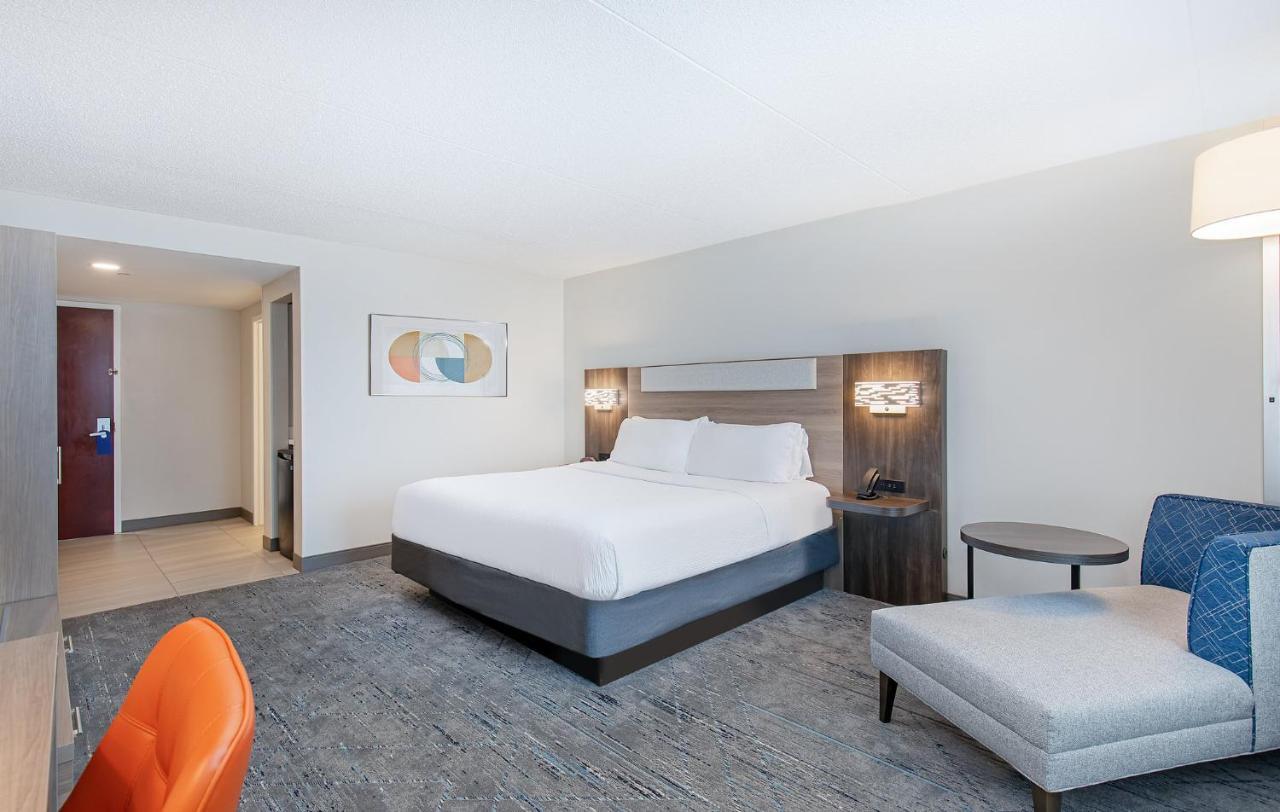 Holiday Inn Express & Suites Columbus At Northlake By Ihg Eksteriør billede
