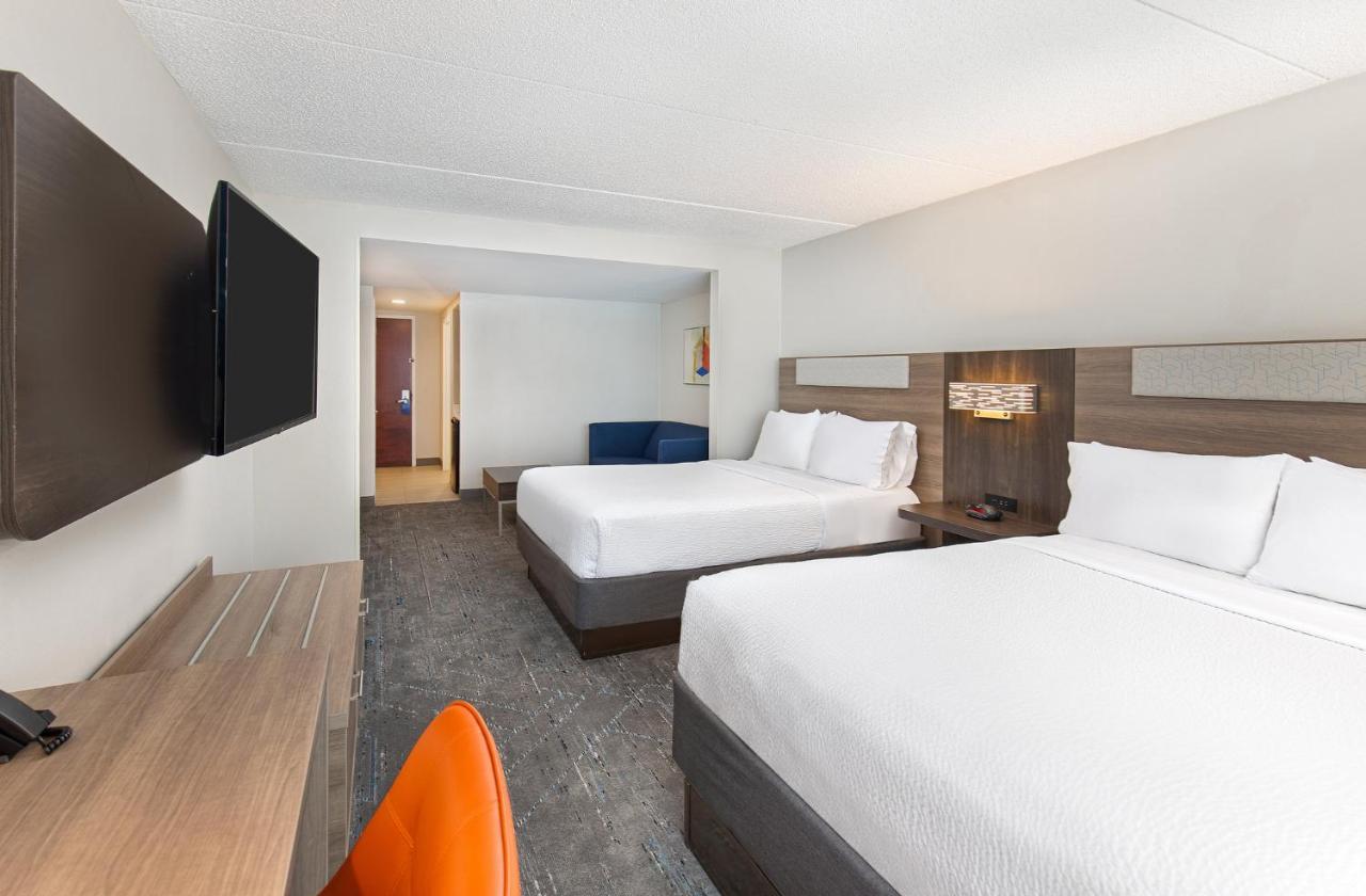 Holiday Inn Express & Suites Columbus At Northlake By Ihg Eksteriør billede