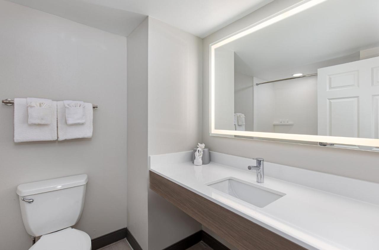 Holiday Inn Express & Suites Columbus At Northlake By Ihg Eksteriør billede