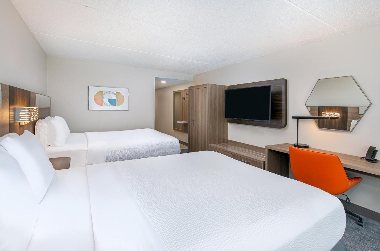Holiday Inn Express & Suites Columbus At Northlake By Ihg Eksteriør billede