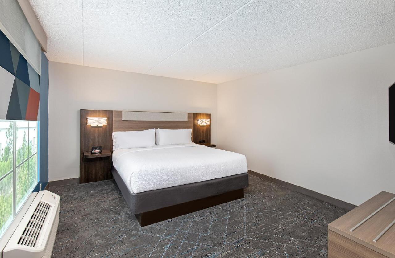 Holiday Inn Express & Suites Columbus At Northlake By Ihg Eksteriør billede