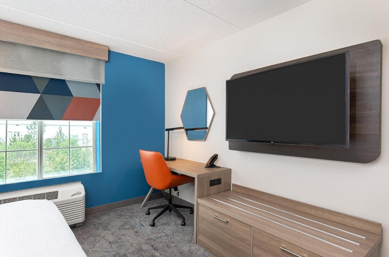 Holiday Inn Express & Suites Columbus At Northlake By Ihg Eksteriør billede