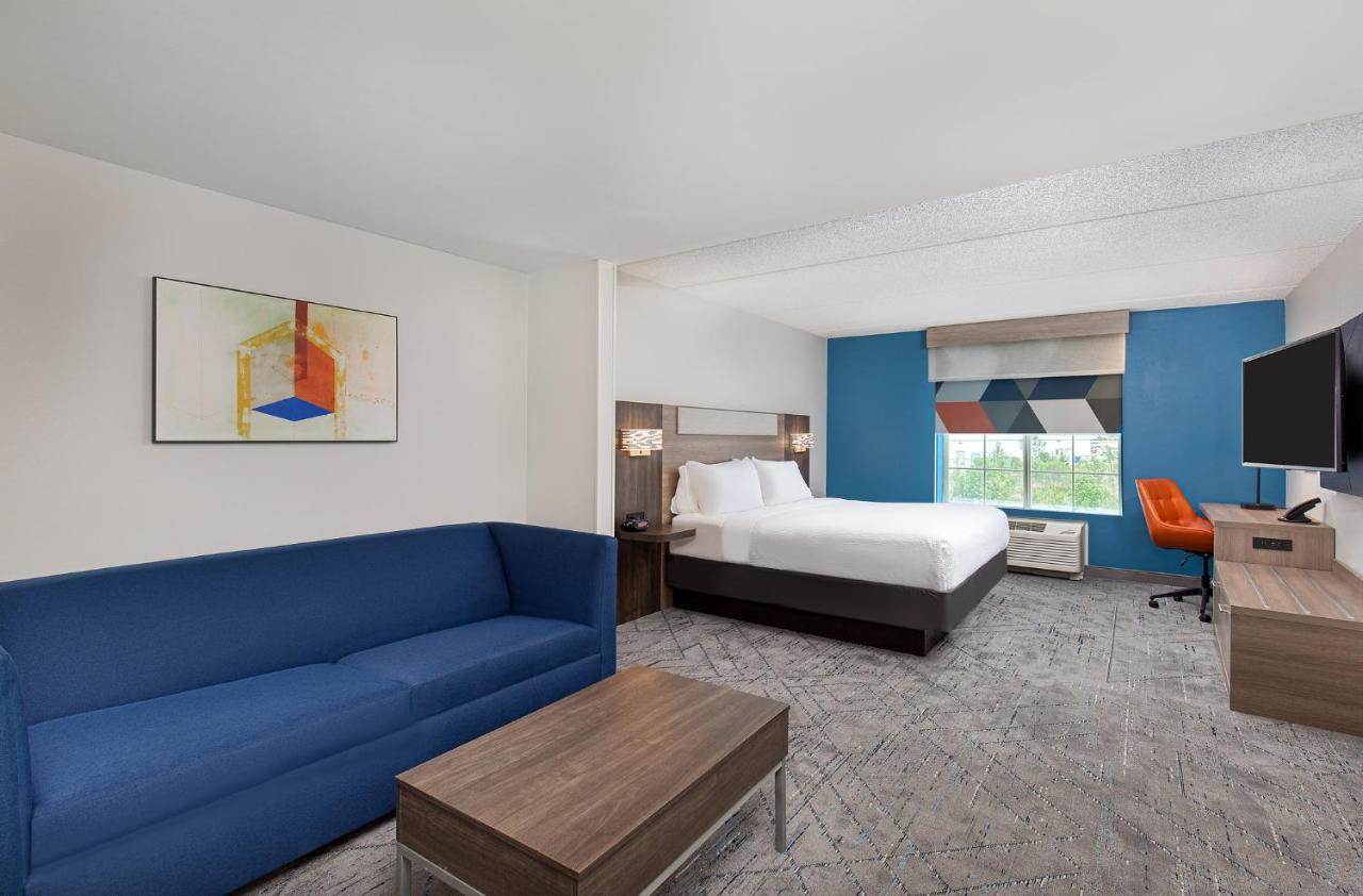 Holiday Inn Express & Suites Columbus At Northlake By Ihg Eksteriør billede