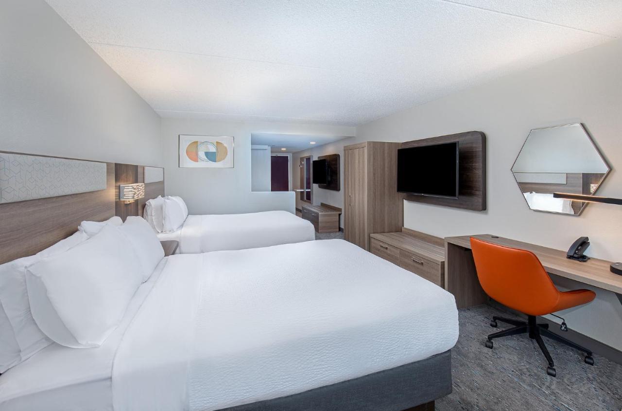 Holiday Inn Express & Suites Columbus At Northlake By Ihg Eksteriør billede