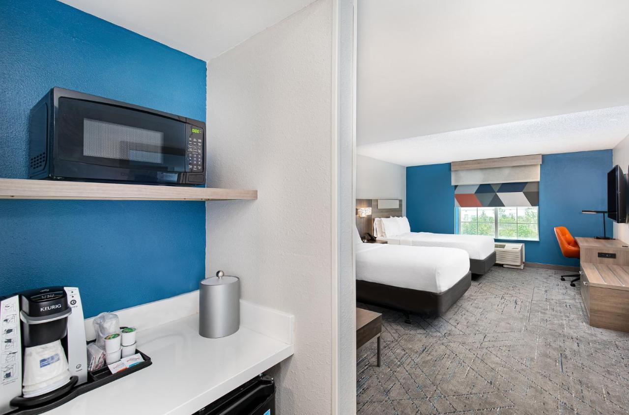 Holiday Inn Express & Suites Columbus At Northlake By Ihg Eksteriør billede