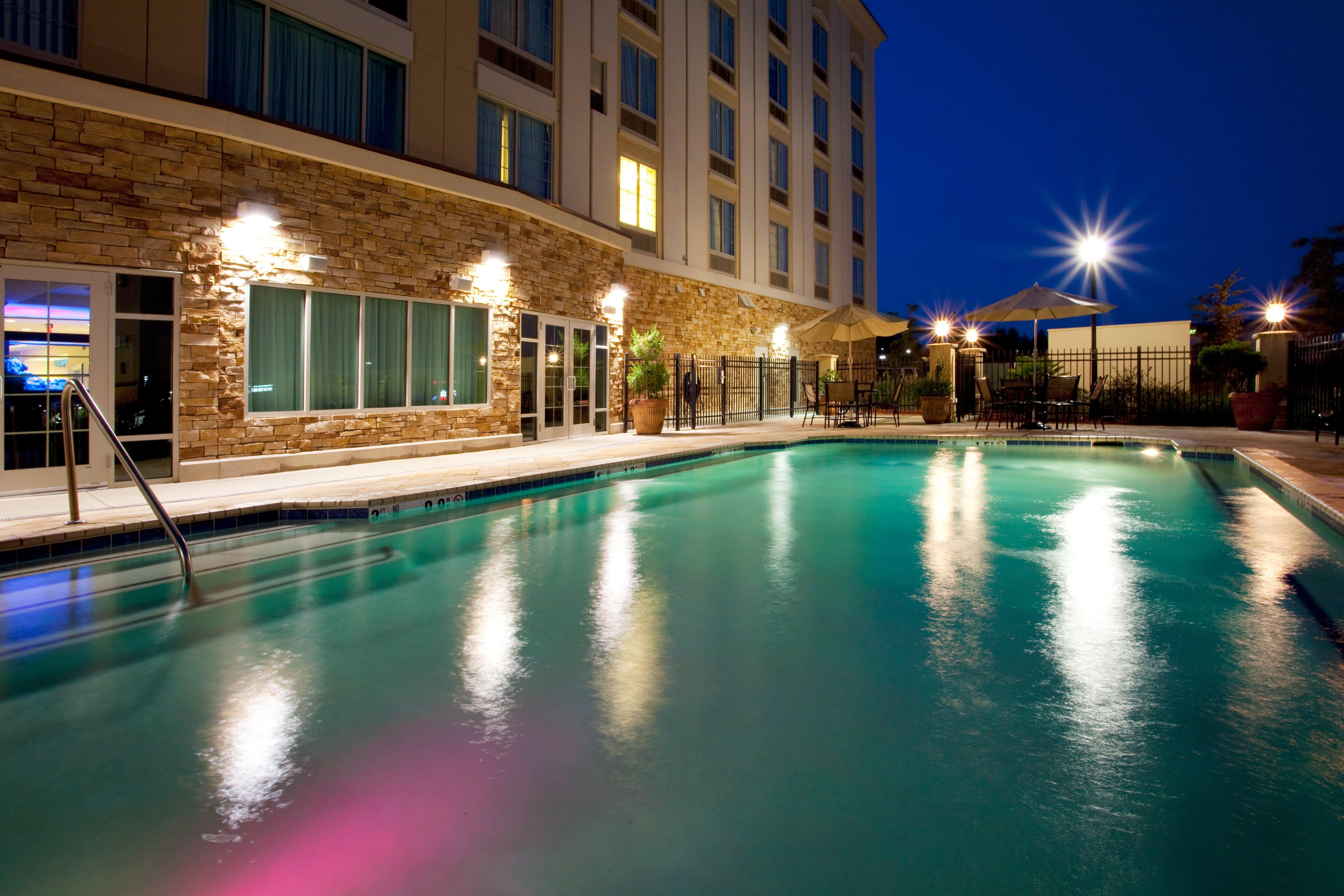 Holiday Inn Express & Suites Columbus At Northlake By Ihg Eksteriør billede