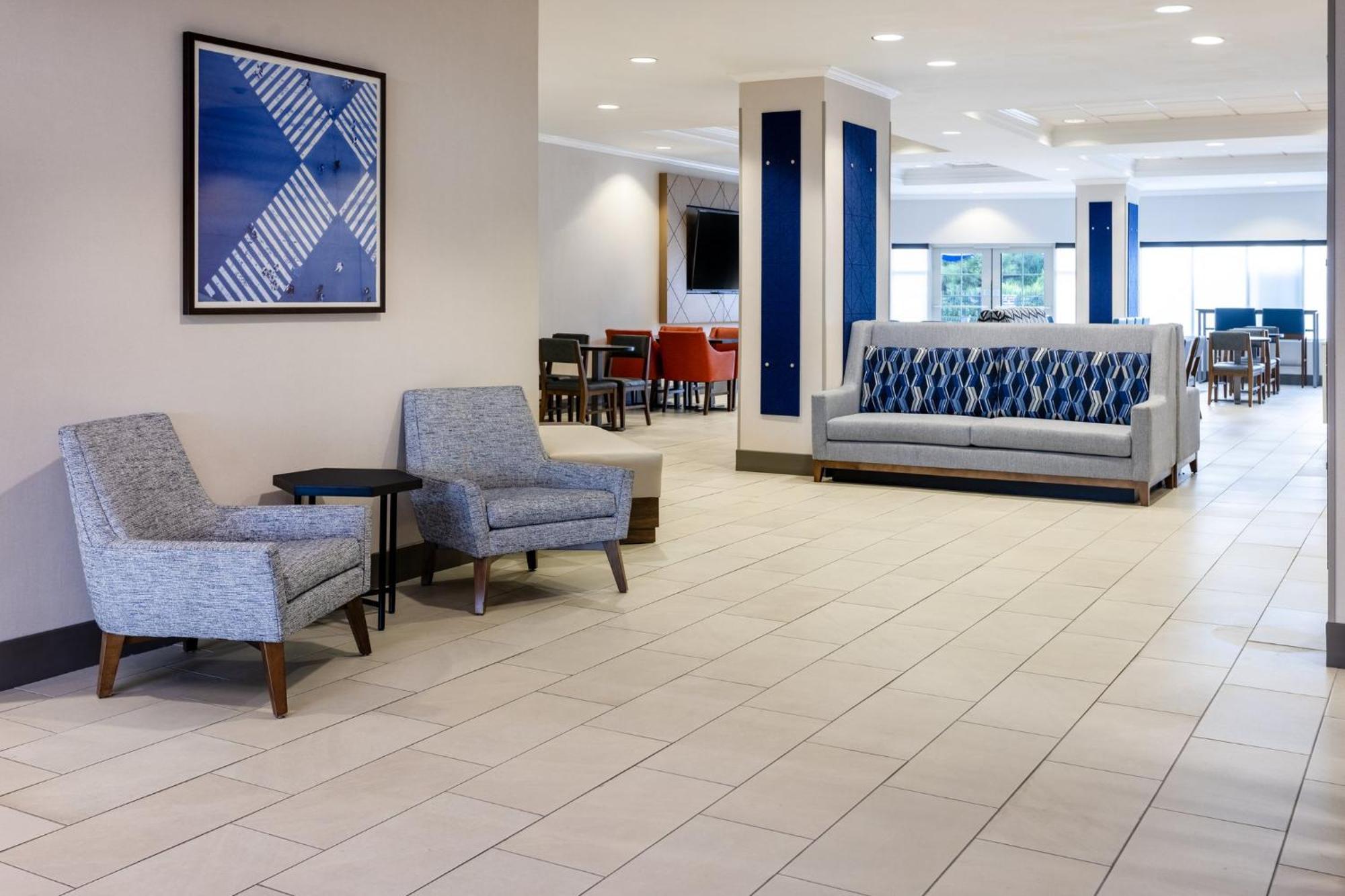 Holiday Inn Express & Suites Columbus At Northlake By Ihg Eksteriør billede